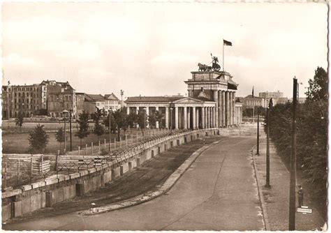 Brandenburg gate with the Berlin wall and the Adlon hotel at the far ...