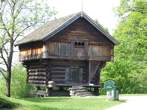 Re-built house in Telemark Museum, Skien, Norway | Turf house, Nordic ...