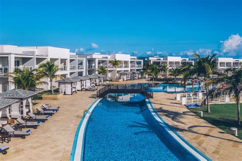 Iberostar Coral , Holguin, Cuba | VoyagesConstellation.com | 1-800-387-0999