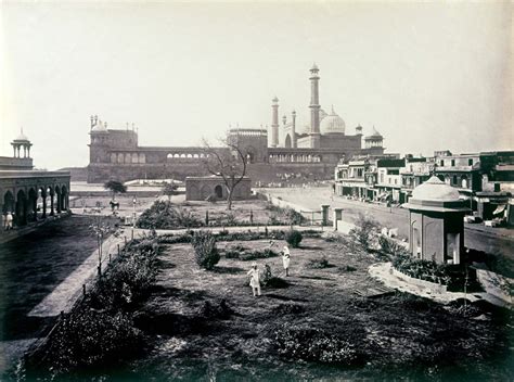 Delhi in pictures: Then and now! | Housing News