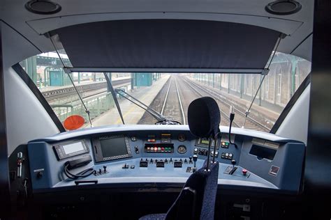 Cabine de conduite pour le domaine du ferroviaire | MAFELEC