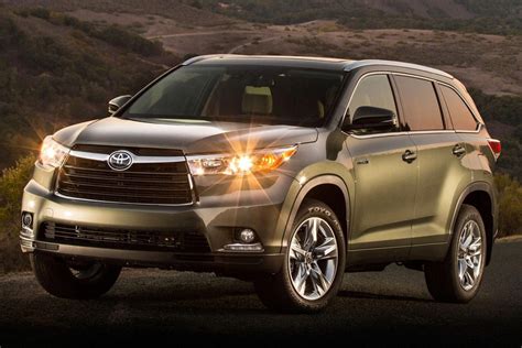 Toyota Highlander: 3rd row seating, 20 city/25 hwy mpg #Toyotaclassiccars