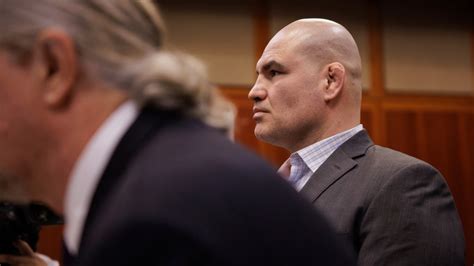 Cain Velasquez appears in court as all signs point toward trial