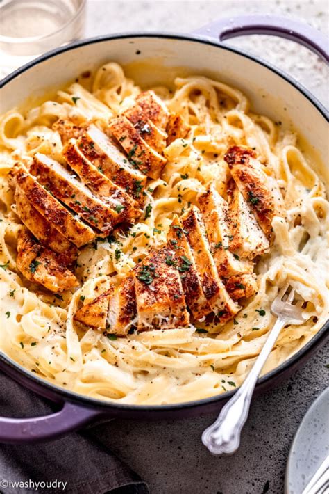 EASY Chicken Alfredo Recipe - I Wash You Dry