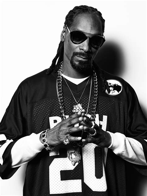 VIDEO; America Rapper, Snoop Dogg To relocate To Uganda - Galaxy FM 100.2