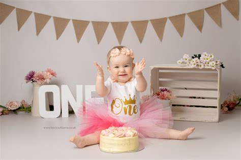 Daisy K's Cake Smash Photo Shoot — Becki Williams Photography