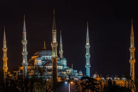 Blue Mosque at Night - Best Photo Spots