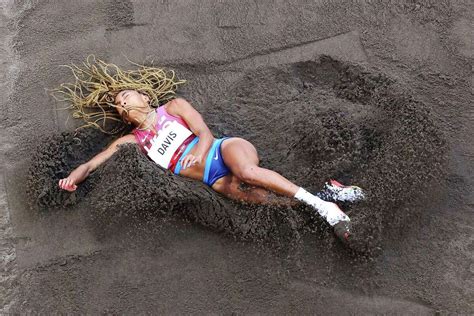 Tara Davis takes drama out of long jump qualifying