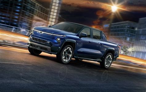 Ford F-150 Lightning vs Chevy Silverado EV | Fremont Motor Companies