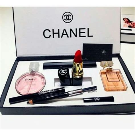 Chanel Makeup Set - Makeup Vidalondon