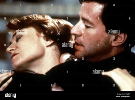 CLEAR AND PRESENT DANGER, Ann Magnuson, Joaquim De Almeida, 1994 ...