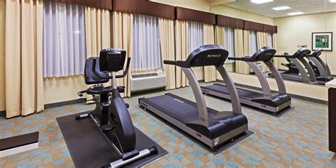 Affordable Hotel in Victoria, TX | Holiday Inn Express & Suites Victoria