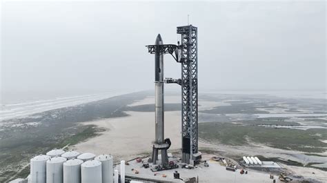 SpaceX readying Starship rocket for around-the-world test flight next ...