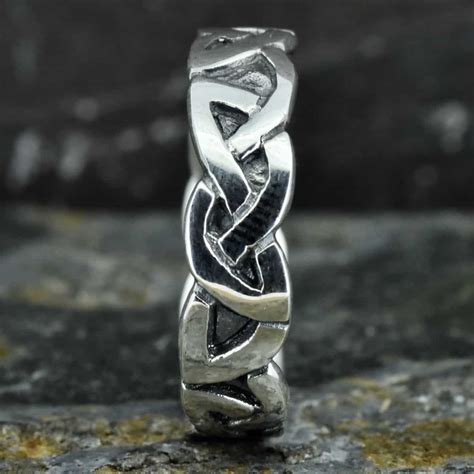 Celtic Knot Ring - Royal Mile Silver