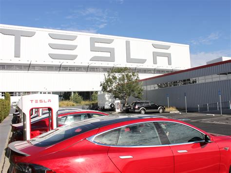 Tesla Factory Tour 2025 - Dyanna Tallulah