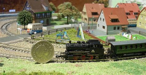 Z Gauge Layout 3 by bennyinkwell, via Flickr | Z scale trains, Model ...