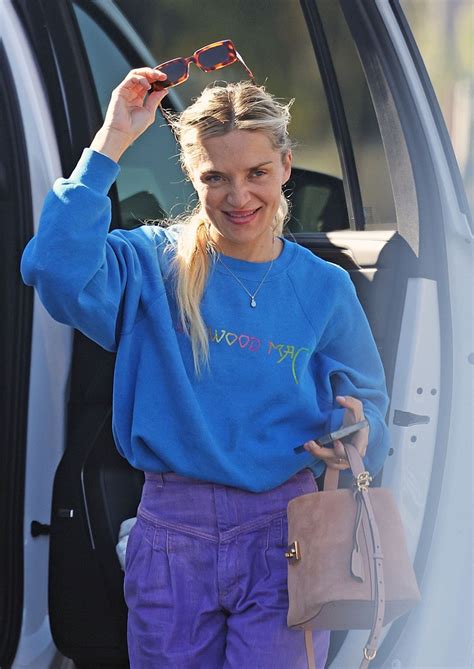 MELISSA COHEN Out and About in Malibu 11/15/2022 – HawtCelebs