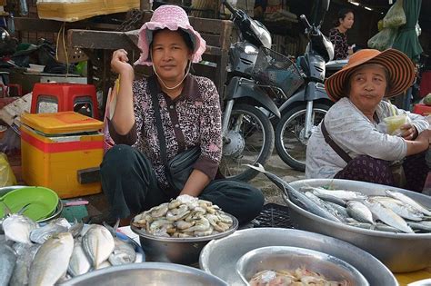 What To Do In Phnom Penh, Cambodia | While I'm Young