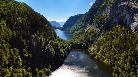 Aerial view of Toplitzsee and Kammersee mountain lakes, Salzkammergut ...