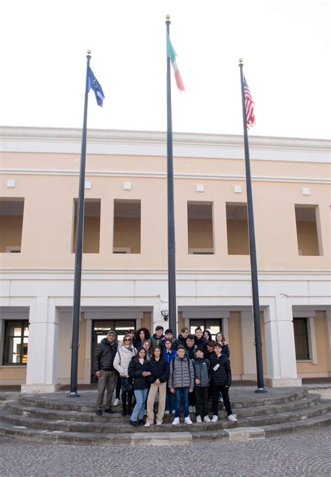 DVIDS - News - Touring NSA Naples: Italian Students Visit Capodichino