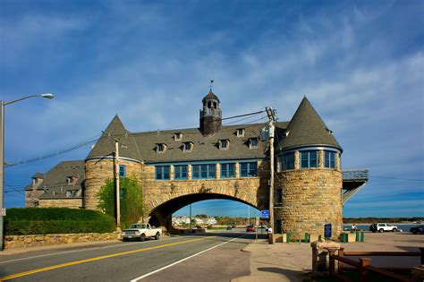 Narragansett Casino - Towers (2) - YourAmazingPlaces.com