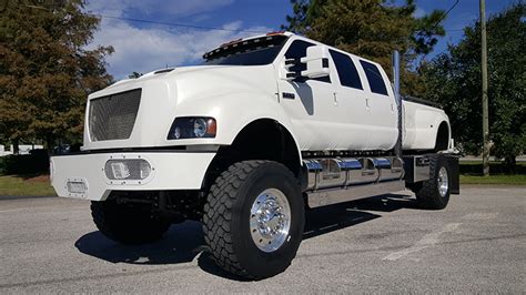 2008 White Six Door | F650 Supertrucks