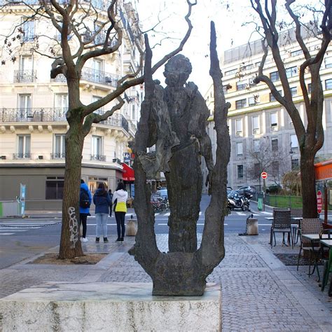 2024年 Statue de Mihai Eminescu - 出発前に知っておくべきことすべて - トリップアドバイザー