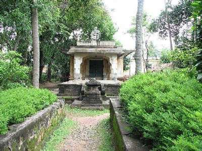 Vadakkanthara Temple, Palakkad | Timings | Holidify