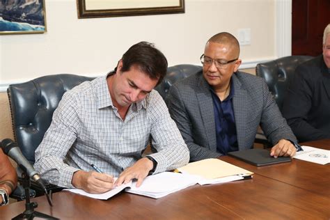 The Grand Bahama Port Authority Signs Deal for First of its Kind $15M ...