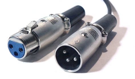 File:Xlr-connectors.jpg - Wikipedia