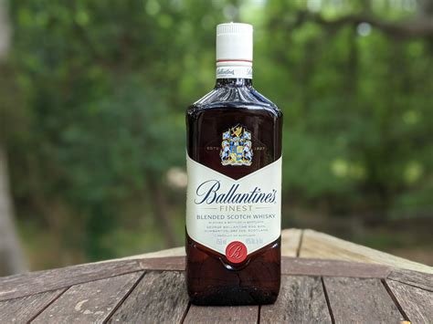 Whisky Review: Ballantine’s Finest Blended Scotch Whisky – Thirty-One ...