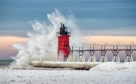 South Haven Lighthouse in Winter - Pentax User Photo Gallery