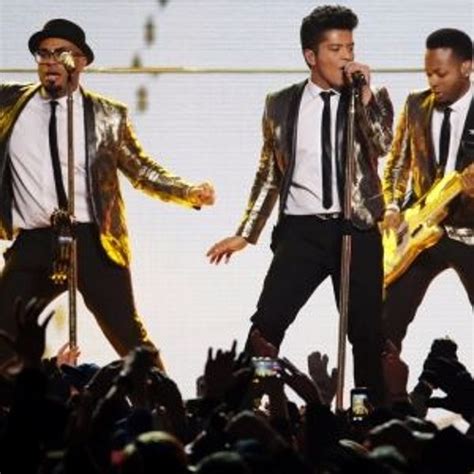 Stream Bruno Mars - Super Bowl - Halftime Show Full by xcastrogomez ...