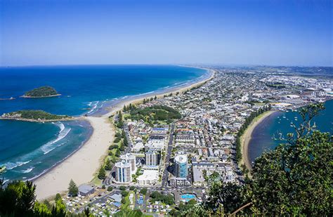 Hiking to the Top of Mount Maunganui, New Zealand - Jonistravelling