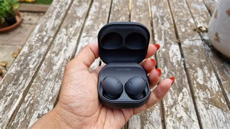 Samsung Galaxy Buds 2 Pro vs Galaxy Buds Pro: which are better? | What ...