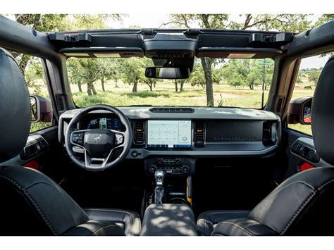 2025 Ford Bronco: 48 Interior Photos | U.S. News