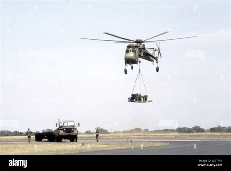 Vietnamkrieg / Vietnam War US ARMY / United States Army Sikorsky CH-54B ...