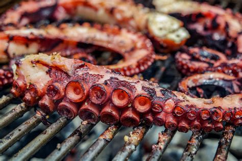 Grilled Octopus with lemon & oregano – Jess Pryles