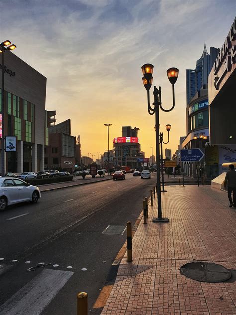 Salmiya, Kuwait [OC] : r/CityPorn