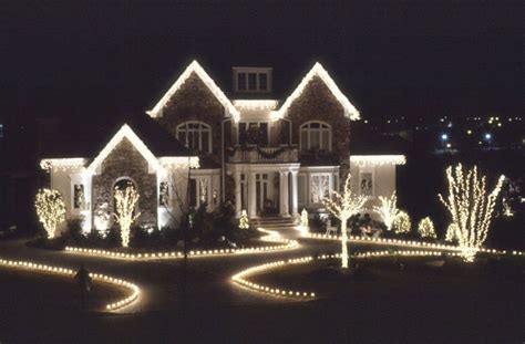 Christmas Lights Decorating Ideas For Outside – HOMYSTYLE