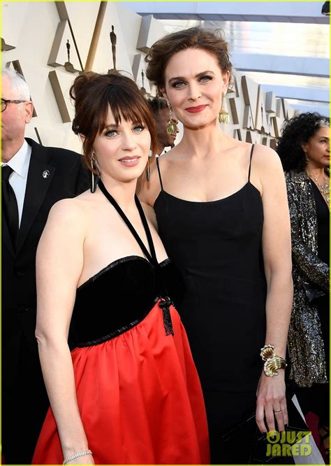 Sisters Zooey & Emily Deschanel Support Dad Caleb at Oscars 2019: Photo ...