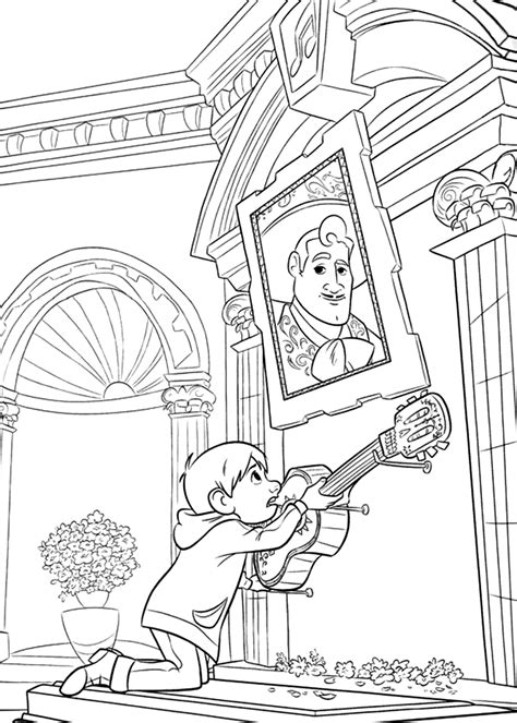 Coco Movie Coloring Pages at GetColorings.com | Free printable ...