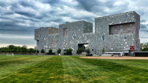 MIT Student Housing Steven Holl, 1998-2002