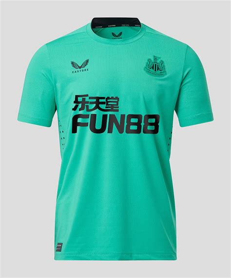 Newcastle United 2022-23 GK Home Kit