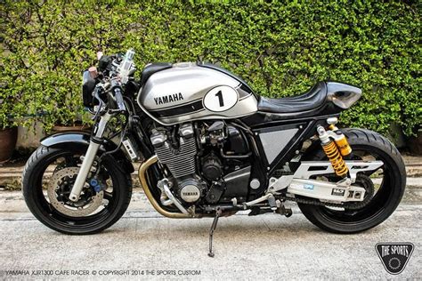 Yamaha XJR1300 Cafe Racer - Grease n Gas