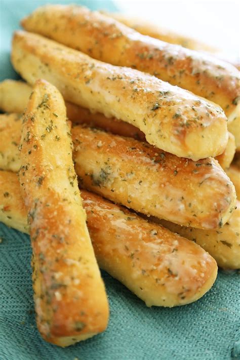 Fluffy Garlic Butter Breadsticks | Recipe | Homemade breadsticks, Bread ...