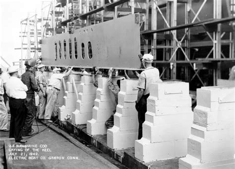 Laying the keel of the USN sub USS Cod, July 21st, 1942. : r/wwiipics