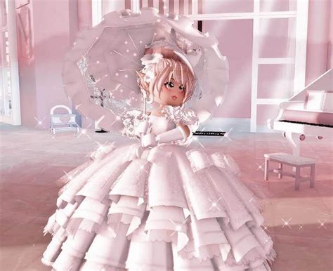 15 Girly Roblox Royale High Outfits - Mom's Got the Stuff | Aesthetic ...