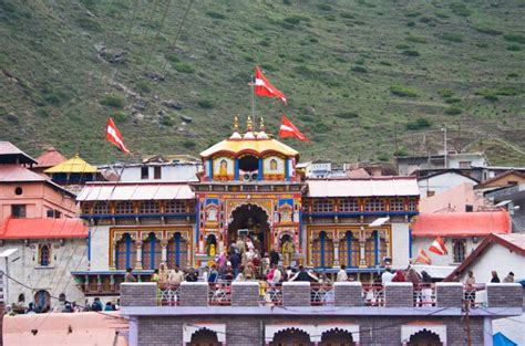 Badrinath Temple, Badrinath - Entry Fee, Visit Timings, Things To Do ...