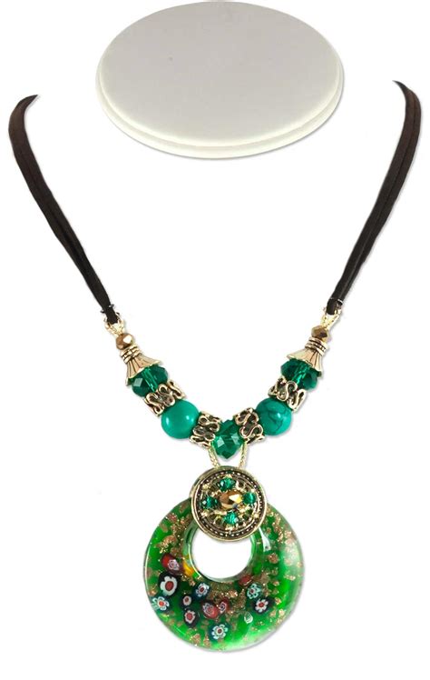 Round Murano Style Glass Pendant Necklace 16" Green (1-Pc)